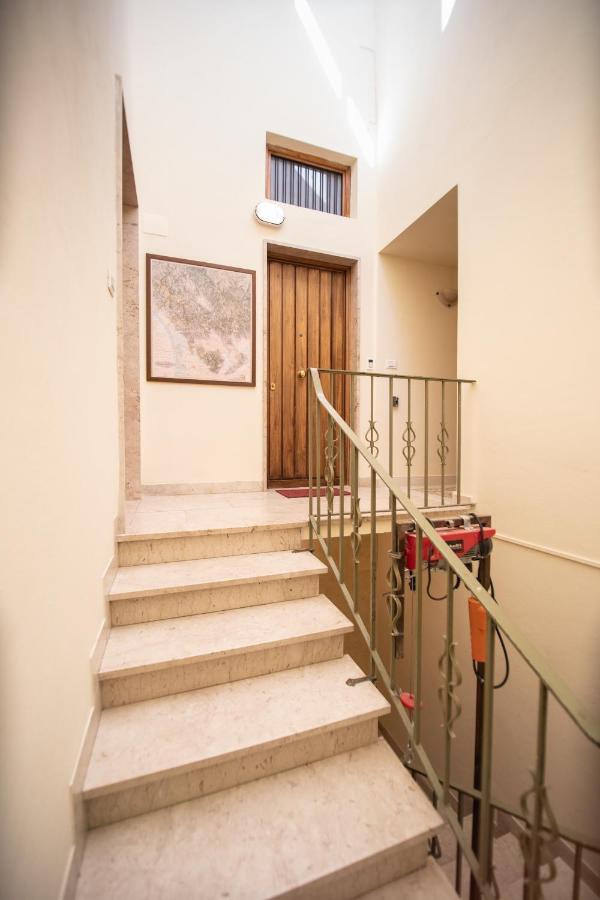 Residenza Al Pavone Luxury With Terrace Apartment Lucca Luaran gambar