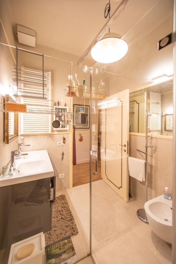 Residenza Al Pavone Luxury With Terrace Apartment Lucca Luaran gambar