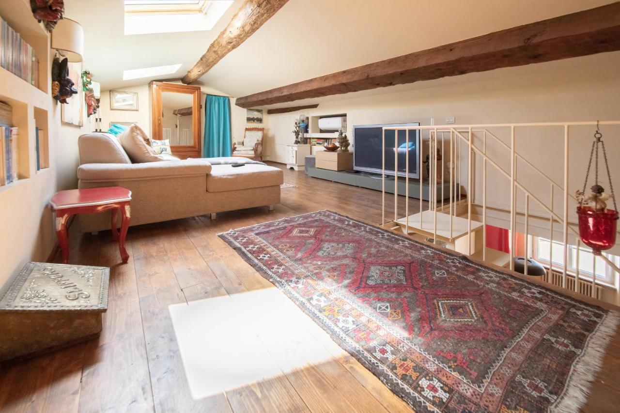 Residenza Al Pavone Luxury With Terrace Apartment Lucca Luaran gambar